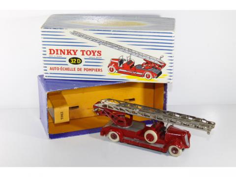 Dinky toys 32D Auto Echelle Pompier Delahaye d