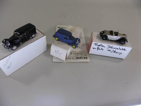Lot De Camions Et Voitures Anciens - BP, CIJ, Joustra, Dinky Toys - Occasion