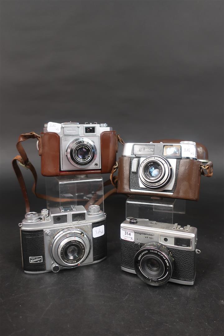 Foto-Quelle Revue 35 XE Collection appareils photo anciens par Sylvain Halgand