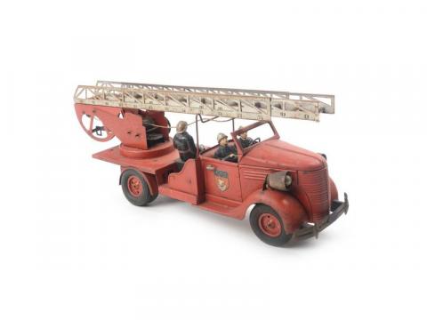 VEBE (France): Rare camion mécanique - auctions & price archive