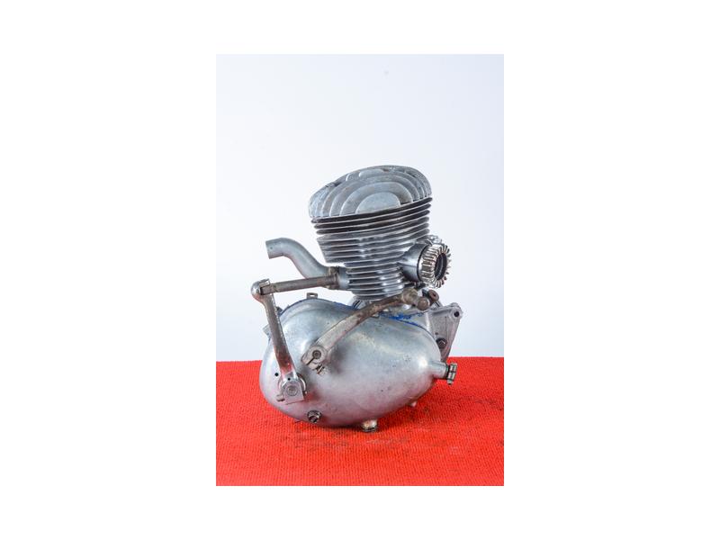 Moteur moto Peugeot 125 type 55 c.1950 - auctions & price archive