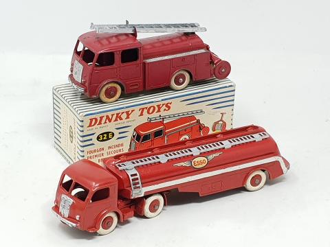 Lot De Camions Berliet Dinky Toys, D'occasion, Vert, Fabriqués En France. Des Miniatures En Métal Pour Collectionneurs De Véhicules Militaires Ou De Camions Anciens. Un Morceau D'histoire.