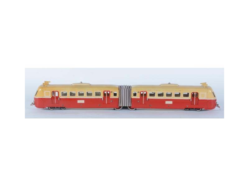 Jep, autorail SNCF double rouge et crème in France