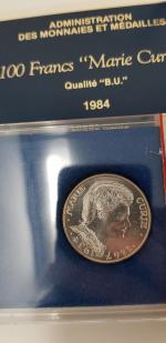 VENTE D'OBJETS D'ART, MOBILIER ET BIJOUX