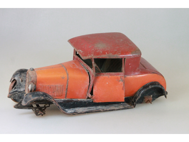 JOUET ANCIEN Voiture de collection Citroën B14 1/15 En tôle
