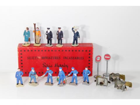 Lot De 6 Figurines En Plomb Dinky Toys / Hornby - Échelle 1:43 - Personnages Divers