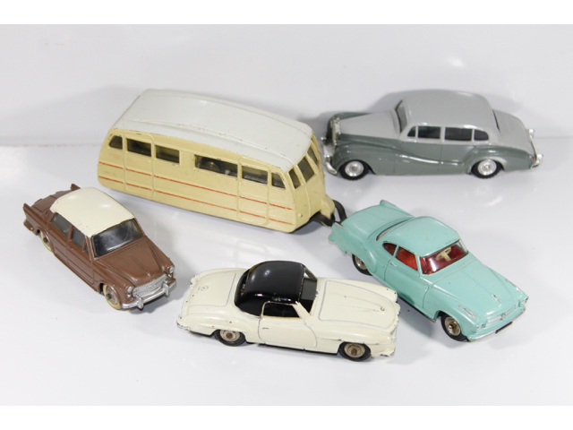 Dinky Toys N°811 Caravane Avec Glaces Version Toit Strié - 1/43 - Boîte D'origine