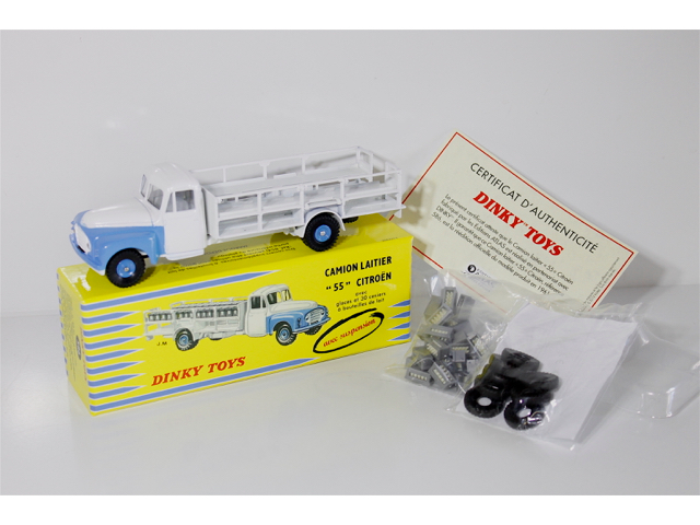 DINKY TOYS : Camion laitier 55 Citroën, réf. 586, échelle 1/43ème