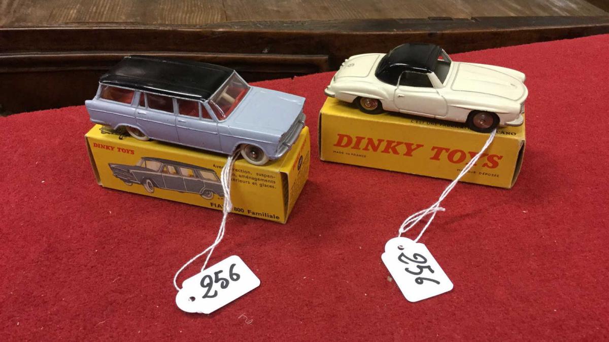 DINKY TOYS USA police car - Modélisme