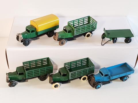 DINKY TOYS FRANCE - 1/43 - 70 - REMORQUE BACHEE 4 Roues Jaune A