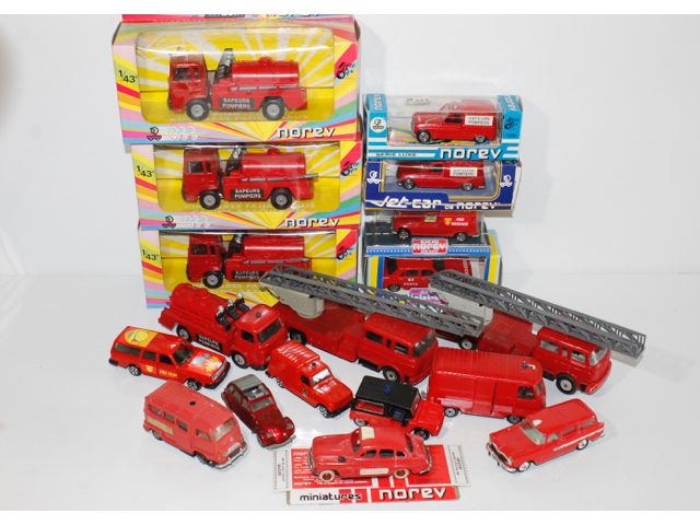 IMPORTANTE COLLECTION DE VEHICULES DE POMPIERS