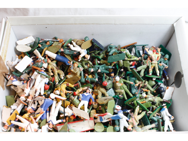 Lot De 6 Figurines Anciennes ELASTOLIN Pompiers En Plastique (environ 8 Cm) - Jouet Vintage Allemand En Bon état