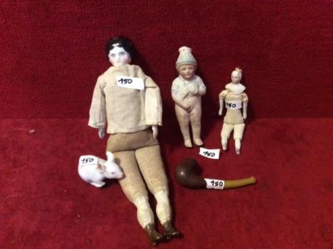 Grande poupée avec tête en porcelaine, corps en compositi... - 86439948-253