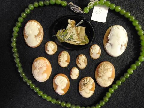 Sautoir Ancien En Perles Avec Pendentif - Bijou Vintage, Occasion, Style Rétro