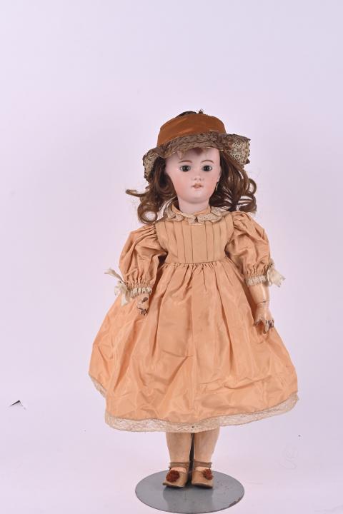 poupée ancienne, tête en biscuit, SFBJ 301 taille 9 mesure 53