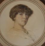 Edgard MAXENCE (1871-1954)
Portrait de dame, 1915. 
Dessin à vue ronde...