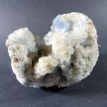 GEOLOGIE / MINERAUX - Petite géode de cristaux de calcite....