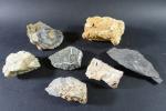 GEOLOGIE / MINERAUX - Ensemble de cinq blocs de minéraux...