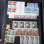 1 carton avec 4 albums timbres dont France faciale et...