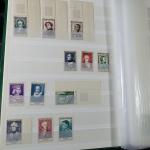 2 albums vert de timbres de France 1935 à 1959...