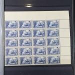 2 albums vert de timbres de France 1935 à 1959...