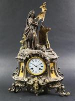 Pendule d'époque Louis-Philippe en bronze deux tons à décor d'une...