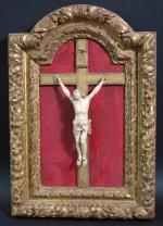 Christ en ivoire sculpté d'époque XIX's. Haut. tête-pieds : 17...