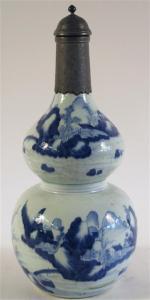 113 - CHINE - Vase à double bulbe en porcelaine...