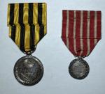 France Lot de 2 médailles : Campagne d'Italie 1859, 1/2...