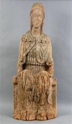 48 - Vierge à l'Enfant représentée assise vêtue d'une robe...