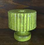 Mado JOLAIN (1921-2019)
Engrenage
Vase cannelé en terre cuite émaillé vert anis...