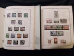 France, collection de timbres neufs et oblitérés dans trois albums...