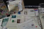1 carton de lettres et timbres sur enveloppes médicales par...