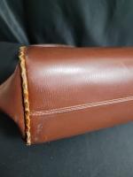 Vintage petit sac à main en cuir, fermoir en métal...