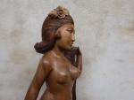 INDONESIE - Grande sculpture en bois exotique sculpté représentant une...