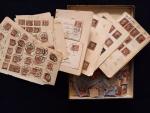 Grande-Bretagne, boite de plusieurs centaines de timbres VICTORIA 1/2p et...
