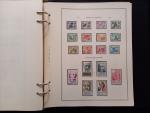 France, dans un album MOC, collection de timbres neufs et...