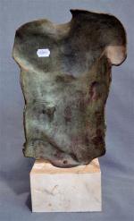 Igor MITORAJ (1944-2014)
Persée
Bronze à patine verte sur socle en pierre...