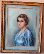E. LENNET DEBAY
Portrait de dame, 1935
Pastel signé et daté en...