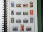1 collection dans un vieil album cuir de timbres de...