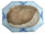 CHINE
Grand plat octogonal en porcelaine à décor bleu blanc de...