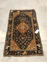 TAPIS chaine, trame, velours laine. Origine Perse, Abadeh. Fin XXème...