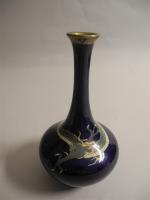 JAPON - Vase bouteille à long col et panse globulaire...