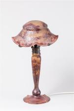 Daum
Lampe de table à chapeau quadrilobé sur pied balustre en...