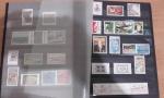 Wallis & Futuna, 1 classeur de timbres, blocs et carnets...