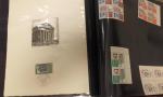 Lot de 2 classeurs de notices philatéliques avec timbres neufs...