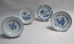 CHINE
Quatre assiettes dont une creuse en porcelaine à décor bleu
XVIIIème
D.:...