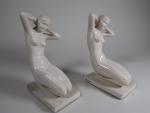 Fernand GUIGNIER (1902-1972). Femmes nues Art Déco agenouillées. Deux sculptures...