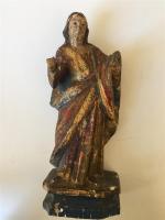 CHRIST BON PASTEUR. Statuette en bois tendre sculpté en ronde-bosse,...