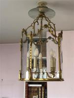 LANTERNE en bronze doré à cinq lumières. 
Style Louis XV....